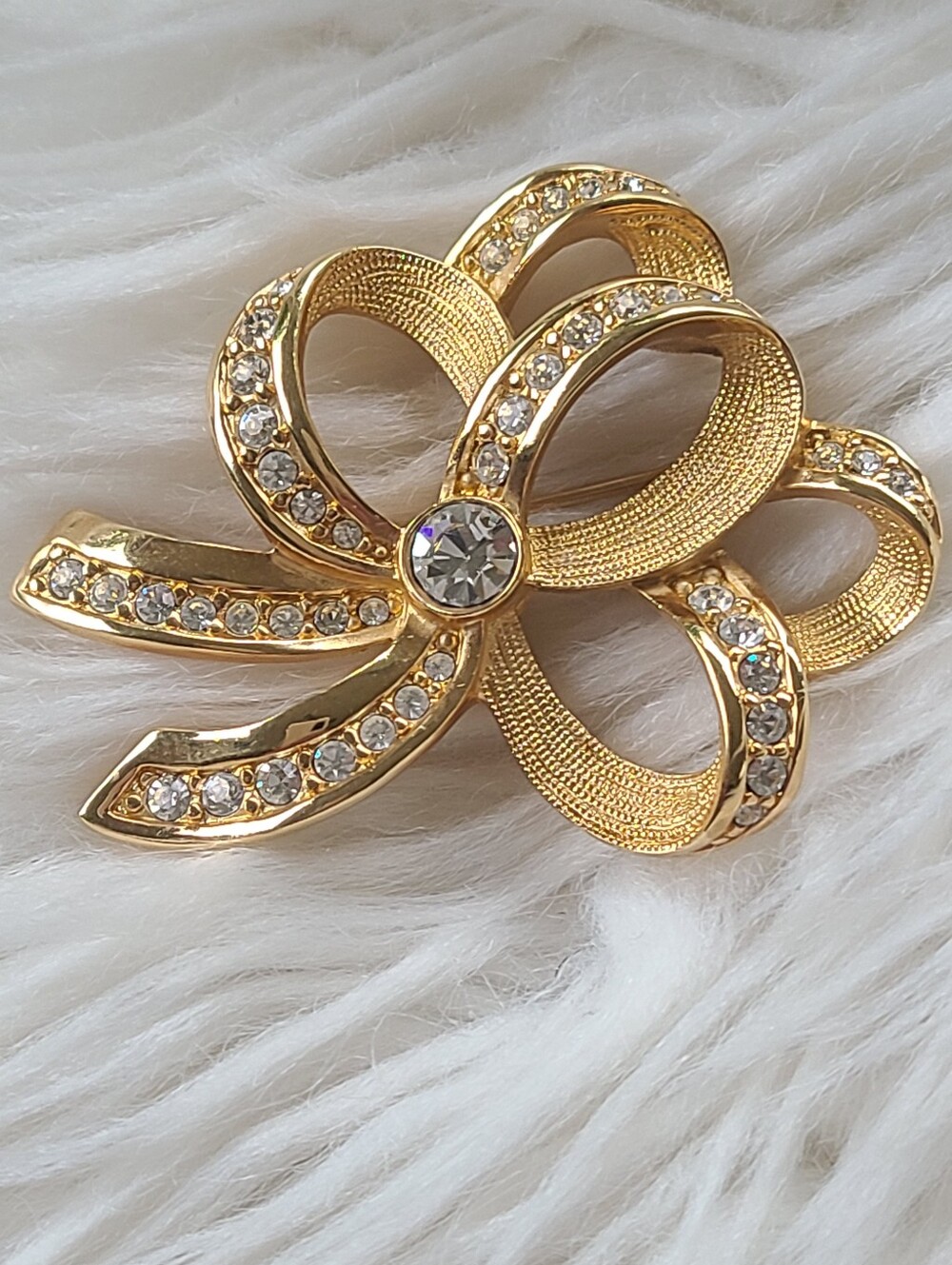 Swarovski Gold Bow Brooch with Clear Crystals- Excellent Vintage Condition